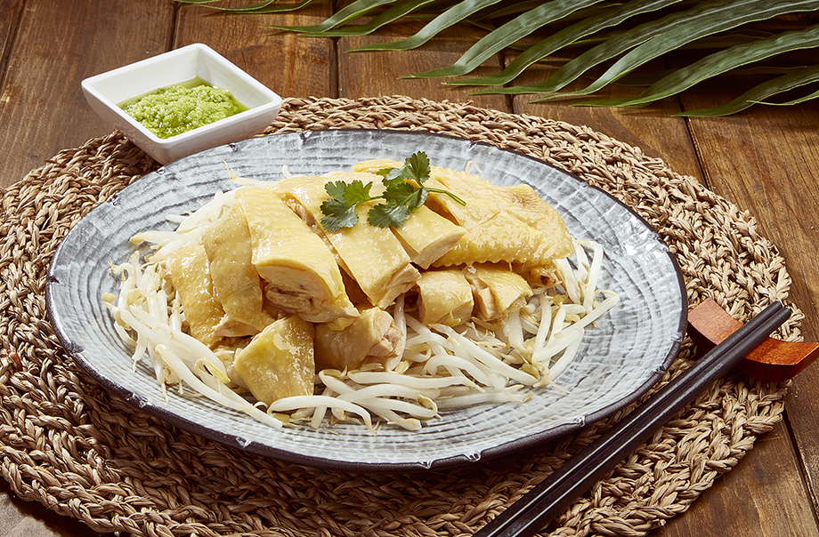 Hainanese Chicken with IPOH Bean Sprouts (Half) Hainanese Chicken with IPOH Bean Sprouts (Half)