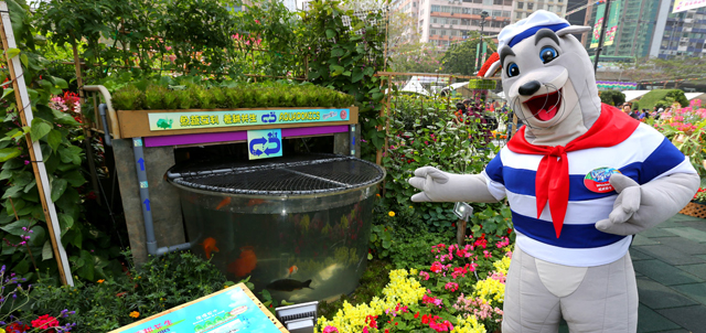 图2: 首次于香港花卉展览展出的生态水培系统