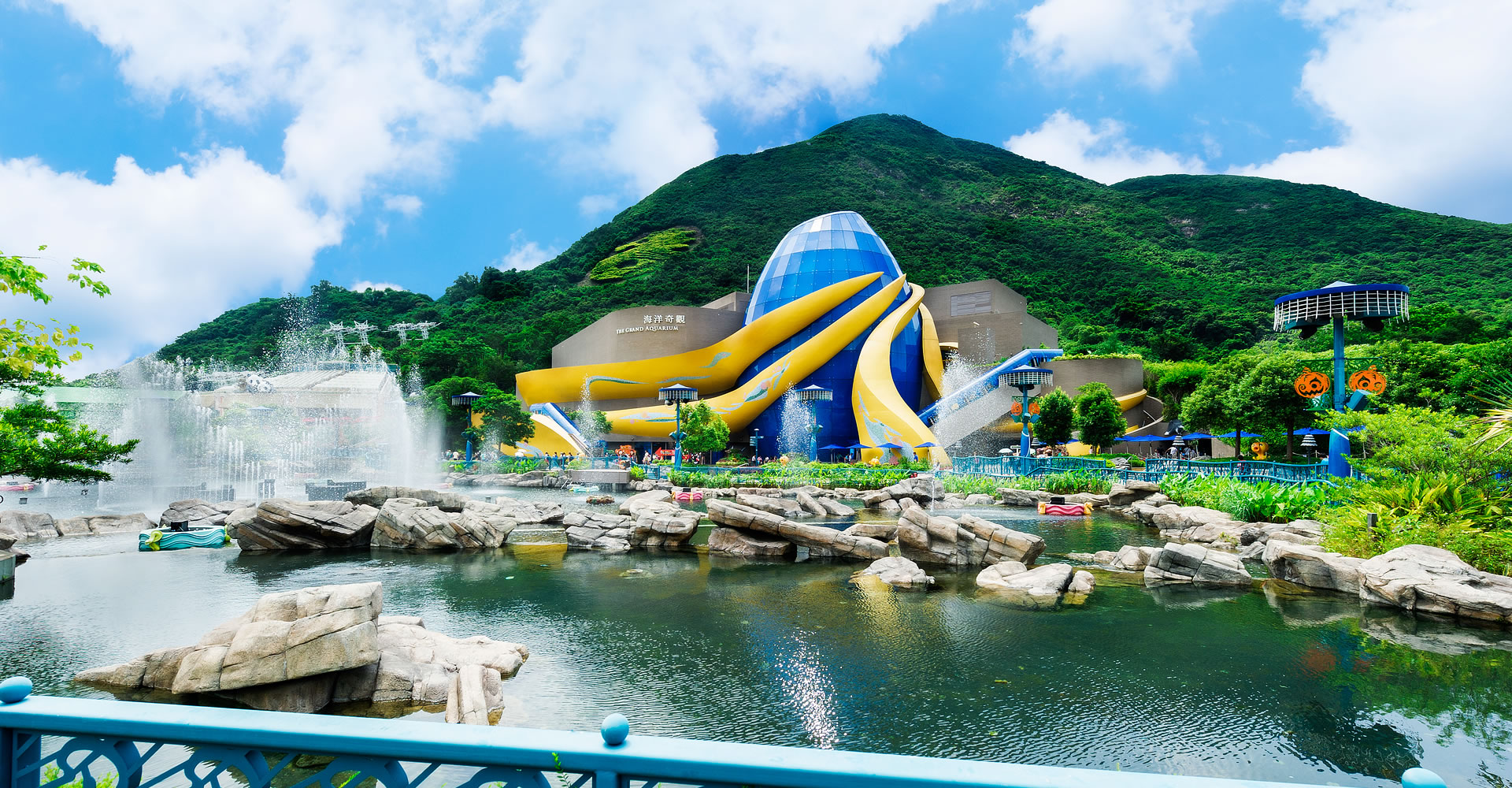 Grand Aquarium | Attractions | Park Experience | Ocean Park Hong Kong