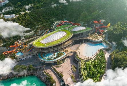  A Year-Round, All-Weather Secret World