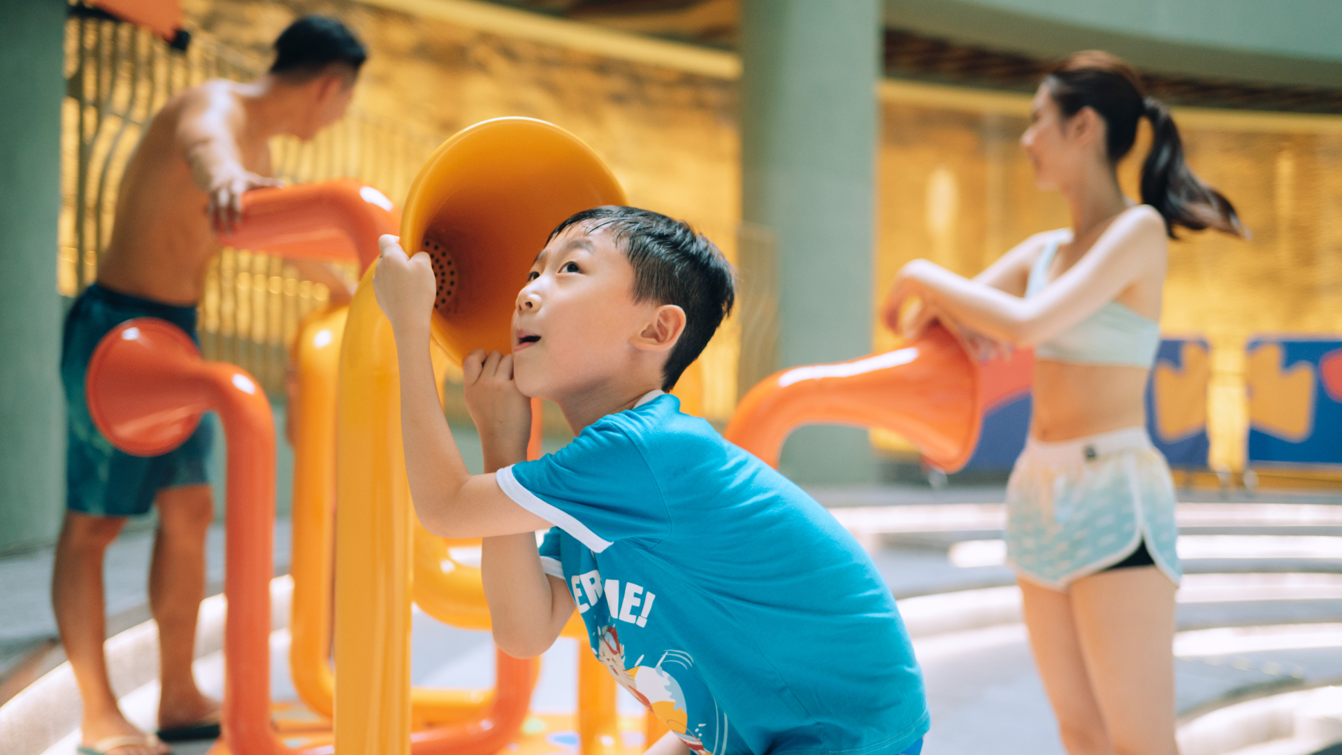 Mermaid Water Carnival at Water World Ocean Park